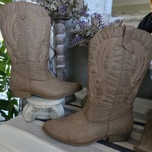 Coconuts by Matisse Gaucho Tan Boots